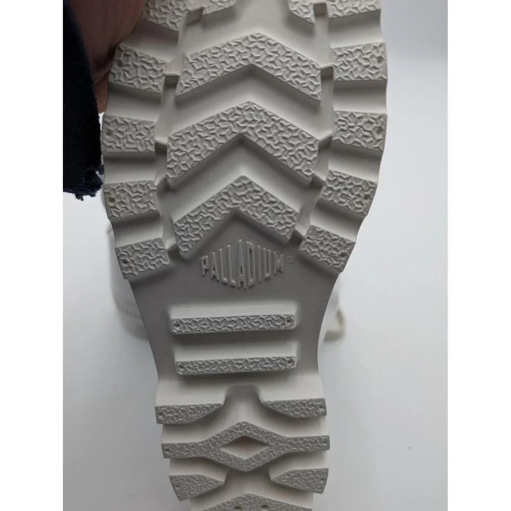 Palladium Boots Womens Size 9 White Canvas Ankle Combat Lug Sole‎ 92352-116-M